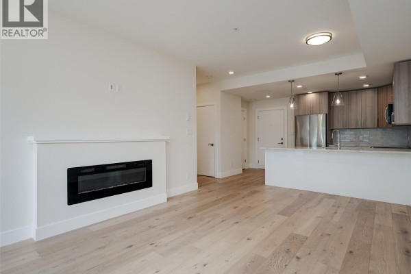 Bathroom - 203 7098 Wallace Dr, Central Saanich, BC V8M1G9 Photo 5