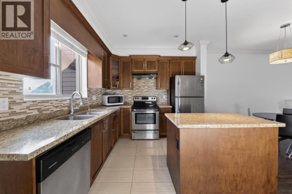 203 7159 Stride Avenue, Burnaby, BC V3N1T8 Photo 5