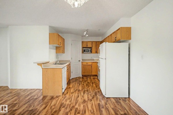 Bedroom 2 - #203 8119 112 Av Nw, Edmonton, AB T5B0G1 Photo 5
