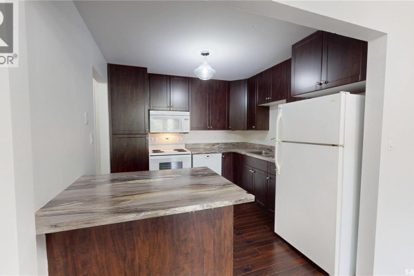 Dining room - 203 921 Main Street, Saskatoon, SK S7H0K4 Photo 3