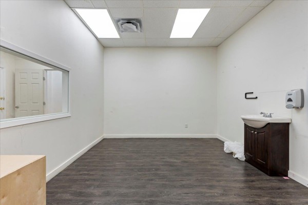 203 9369 Mill Street, Chilliwack Downtown, Chilliwack, BC V2P4N3 Photo 5