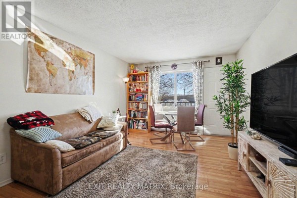 Bathroom - 203 C - 2044 Arrowsmith Drive, Ottawa, ON K1J7V8 Photo 4