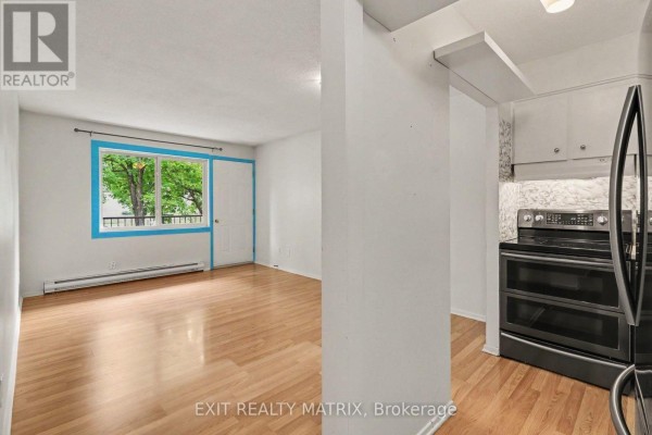 203 C - 2044 Arrowsmith Drive, Ottawa, ON K1J7V8 Photo 5