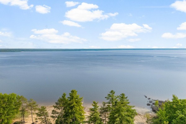 Other - 203 Ch. Owl's Landing, L Isle Aux Allumettes, QC J0X1M0 Photo 4