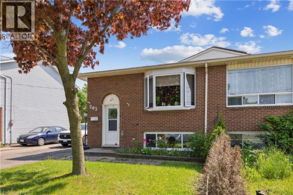 203 Commercial Street Unit# Upper, Welland, ON, photo 2