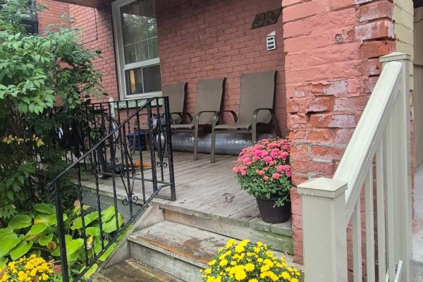 203 Fairview Avenue, Toronto, ON M6P3A6 Photo 2