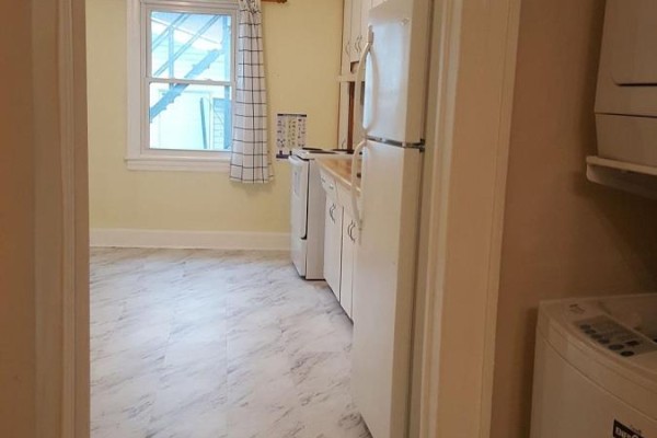 203 Fairview Avenue, Toronto, ON M6P3A6 Photo 5
