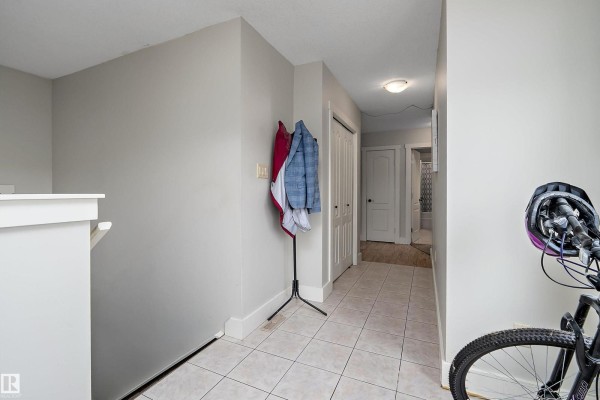 Bedroom 2 - 203 Graybriar Gr, Stony Plain, AB T7Z0G1 Photo 5