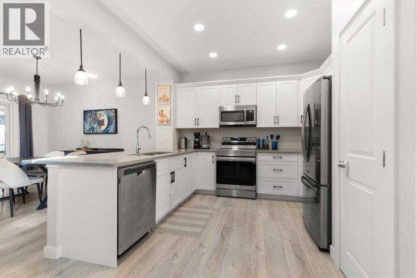 2pc Bathroom - 203 Hamptons Crescent Se, Medicine Hat, AB T1B0P4 Photo 4