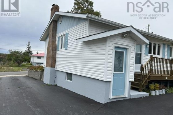 Primary Bedroom - 203 Hiram Street, Port Hawkesbury, NS B9A2C3 Photo 3