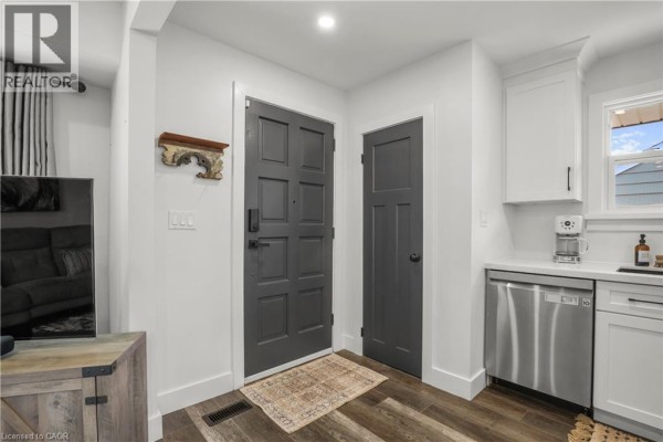Recreation room - 203 Merlin Crescent, London, ON N5W5A2 Photo 5