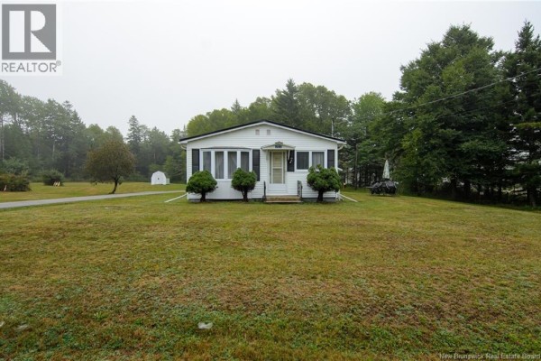 203 Route 176, Pennfield