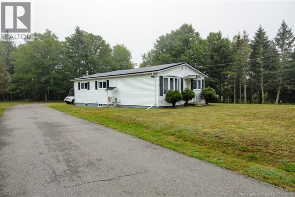Bedroom - 203 Route 176, Pennfield, NB E5H1V1 Photo 3