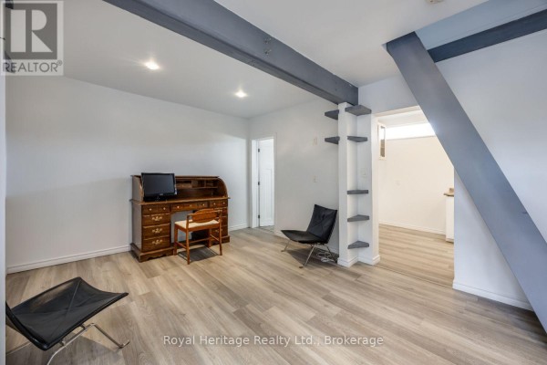 203 Valencia Road, Oshawa, ON L1J1P2 Photo 5