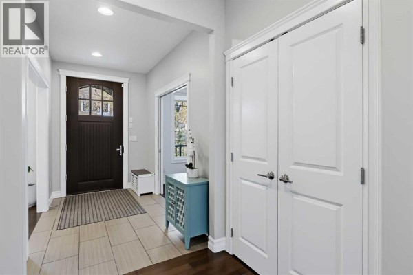 Kitchen - 2030 25 Street Sw, Calgary, AB T3E1X2 Photo 2