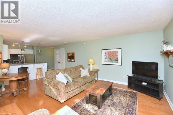 Kitchen - 2030 Cleaver Avenue Unit# 313, Burlington, ON L7M4C3 Photo 4