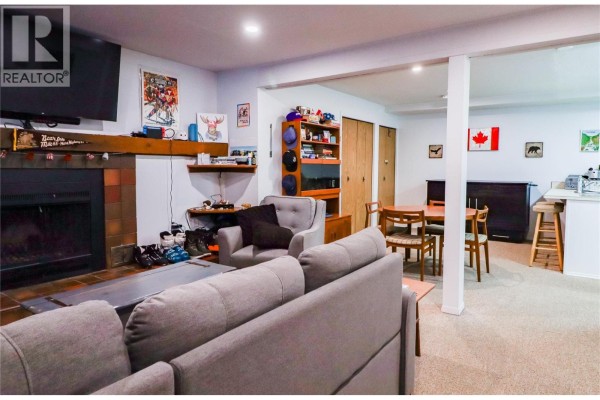 Living room - 2030 Panorama Drive Unit 329, Panorama, BC V0A1T0 Photo 5