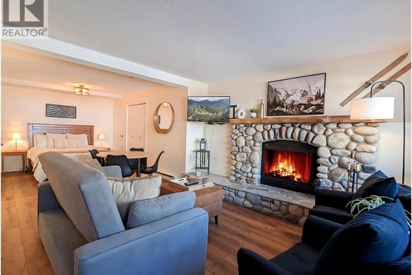 2030 Panorama Drive Unit# 806, Panorama Mountain, BC, photo 2