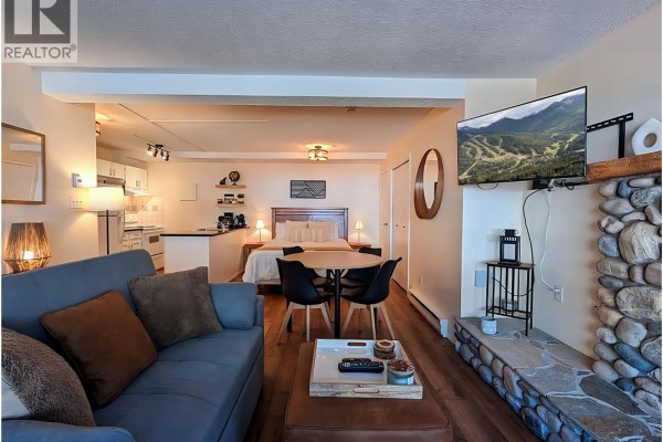 2030 Panorama Drive Unit# 806, Panorama Mountain, BC, photo 3