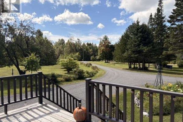 2032 20th Side Rd, Richard S Landing, ON, photo 2