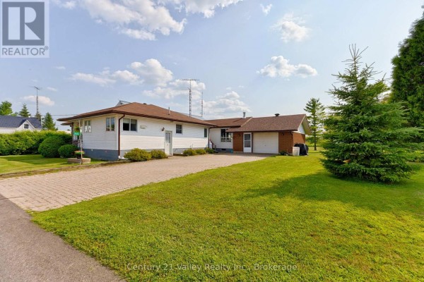 2032 Foresters Falls Road, Whitewater Region, ON, photo 3