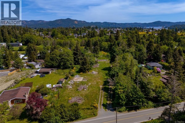 2033 Maple Ave, Sooke, BC, photo 2