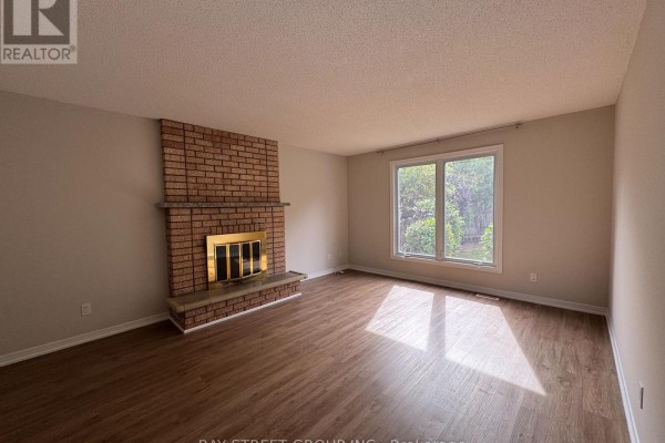 Bedroom - 2034 Oxford Avenue, Oakville, ON L6H4K7 Photo 3