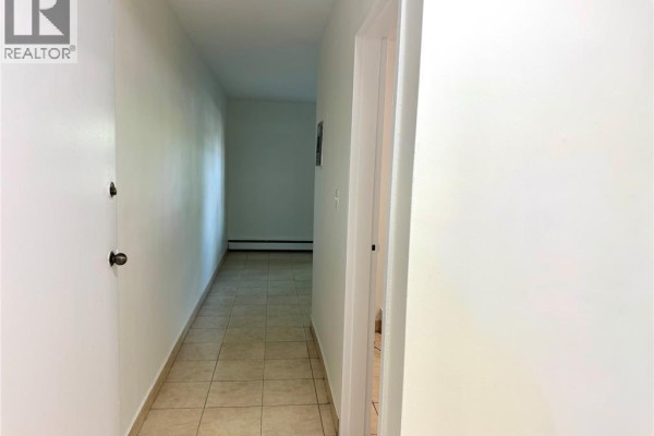 Eating area - 2035 University Avenue West Unit# 105, Windsor, ON N9B1E1 Photo 3