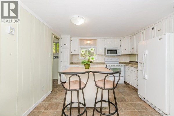 Full bathroom - 2036 Solsqua-sicamous Road Unit# 8, Sicamous, BC V0E2V4 Photo 5