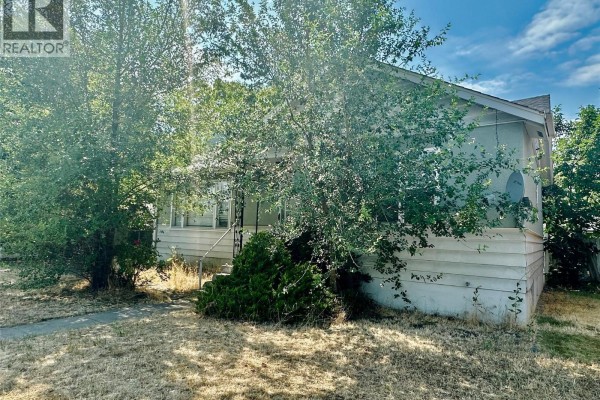 4pc Bathroom - 2038 Richter Street, Kelowna, BC V1Y2N5 Photo 2