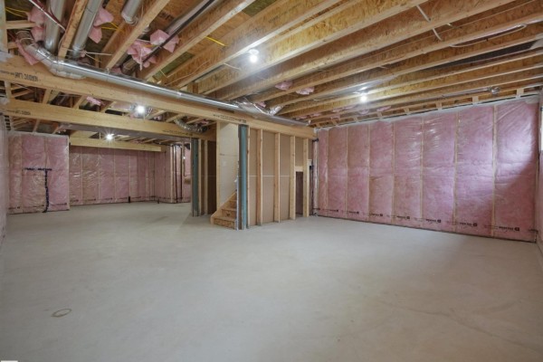 2039 Collip Crescent Sw, Edmonton, AB, photo 2