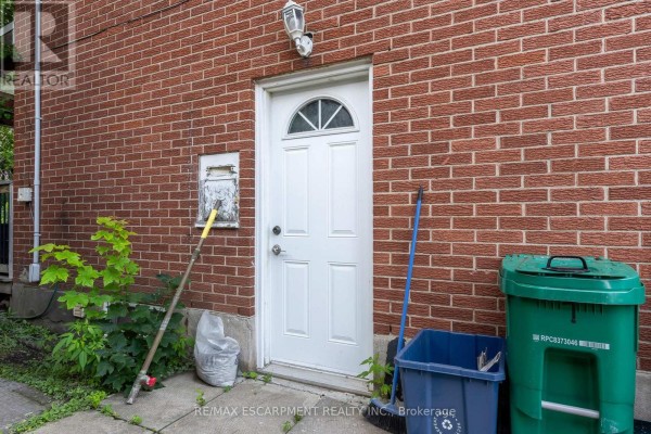 Bedroom - 203b Erb Street, Waterloo, ON N2J1M7 Photo 3