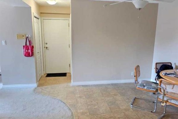 Bedroom - 204, 4210 20 Avenue S, Lethbridge, AB T1K4X9 Photo 2