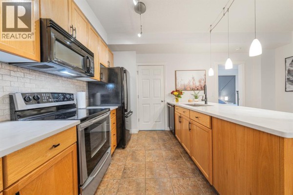 Dining room - 204, 990 Centre Avenue Ne, Calgary, AB T2E2M9 Photo 4