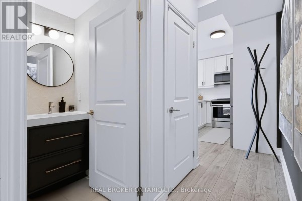 Bedroom - 204 - 1050 Main Street E, Milton, ON L9T9M3 Photo 5
