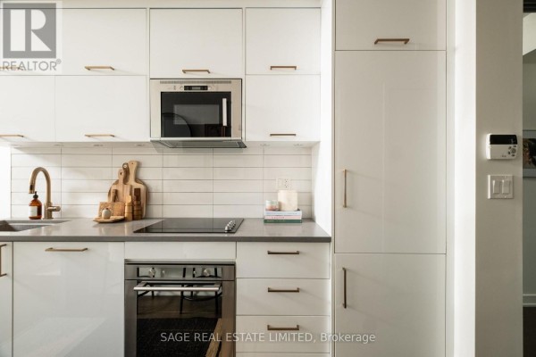 Living room - 204 - 106 Dovercourt Road, Toronto, ON M6J0G4 Photo 3