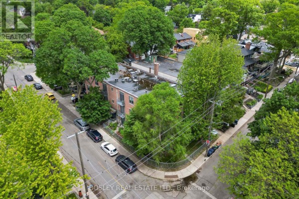 204 - 15 Glen Manor Drive, Toronto, ON M4E2X3 Photo 4