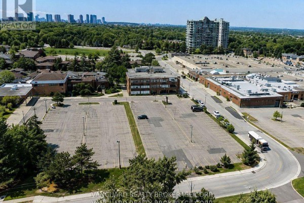 204 - 2227 South Mill Way, Mississauga, ON L5L3R6 Photo 5