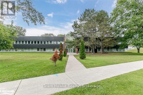 204 - 240 Penetanguishene Road, Midland, ON L4R4P4 Photo 5