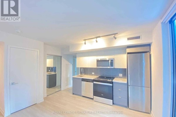 204 - 30 Tretti Way, Toronto, ON M3H0E3 Photo 2
