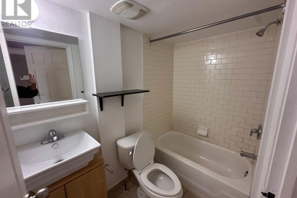 204 - 38 Kensington Place, Toronto, ON, photo 2