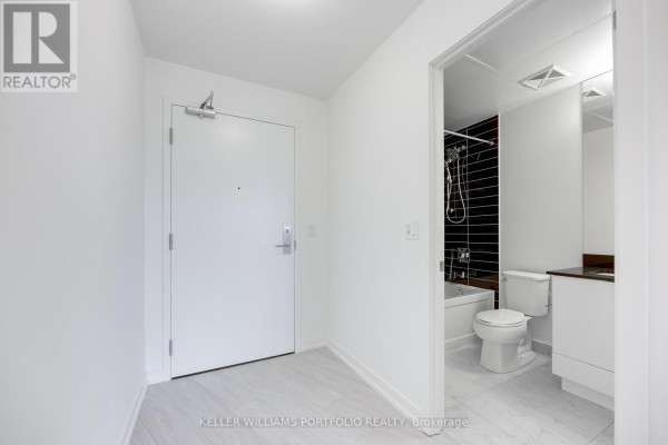 Bedroom - 204 - 49 East Liberty Street, Toronto, ON M6K0B2 Photo 4