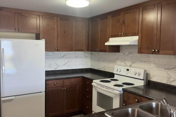 204 - 496 Yonge Street, Barrie, ON L4N4E2 Photo 5