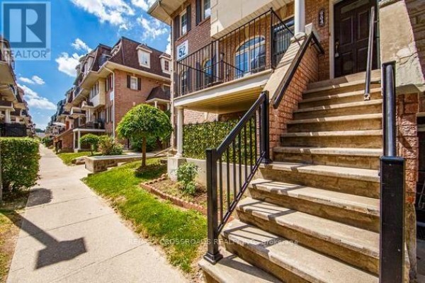 204 - 52 Sidney Belsey Crescent, Toronto, ON, photo 2