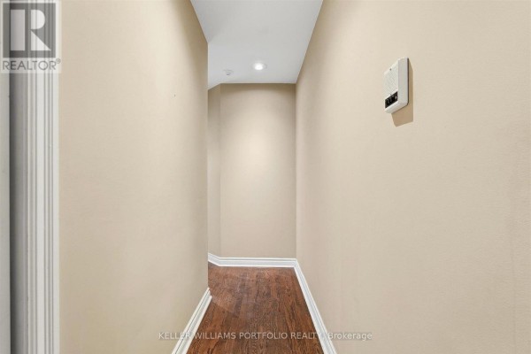 204 - 60 Kippendavie Avenue, Toronto, ON M4L3R5 Photo 5