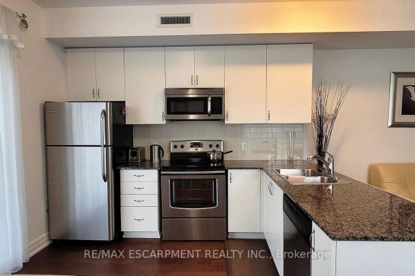 204 - 736 Sheppard Avenue W, Toronto, ON, photo 3