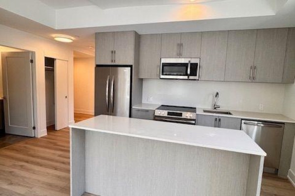 Dining room - 204 - 8 Manor Road W, Toronto, ON M4S0E6 Photo 3