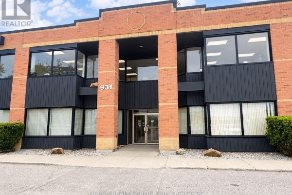 204 - 931 Commissioners Road E, London South, ON N5Z3H9 Photo 2