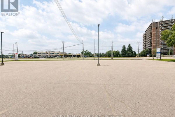 204 - 931 Commissioners Road E, London South, ON N5Z3H9 Photo 5