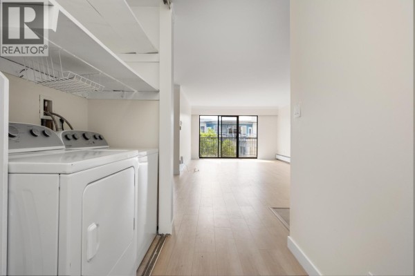 204 127 E 4th Street, North Vancouver, BC V7L1H7 Photo 3